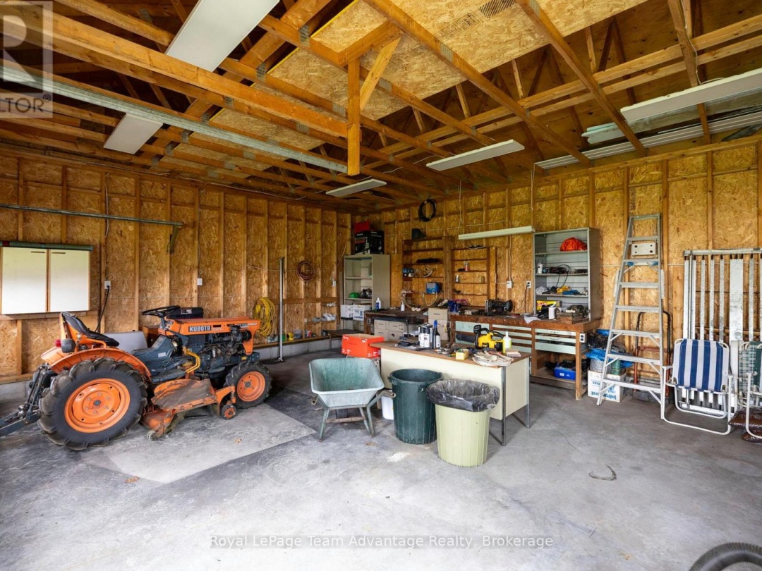 142 Broadbent Road, Manitouwabing Lake