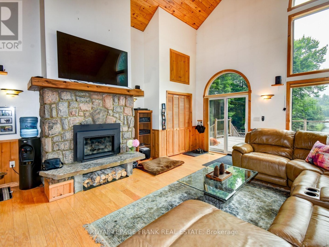 1013 MERRICK DRIVE, Wood Lake