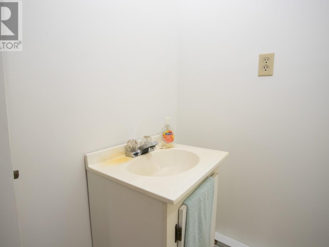 7940 Highway 17 E, Johnson Township