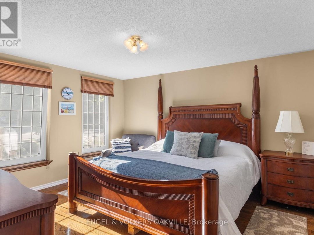 216 ROBINS POINT ROAD, 
