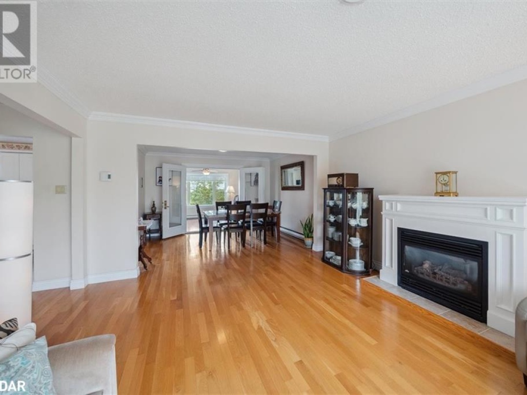 381 Country Club Circle, Pigeon Lake