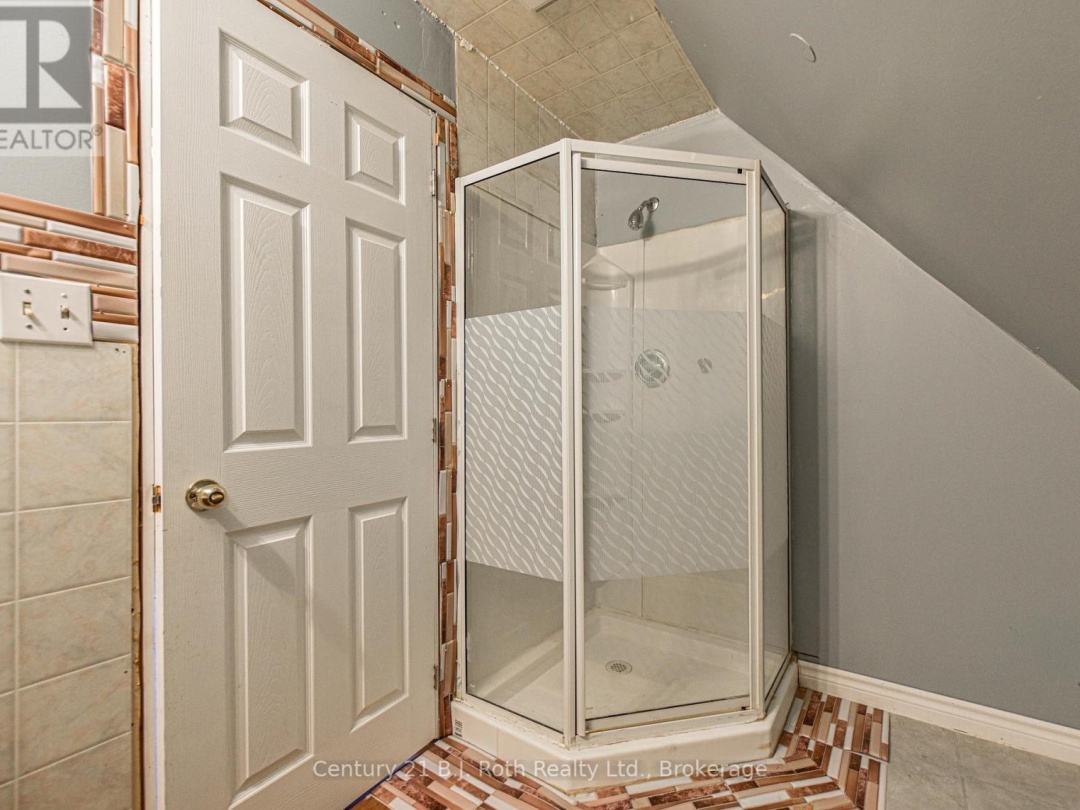 5135 SIDEROAD 25, 