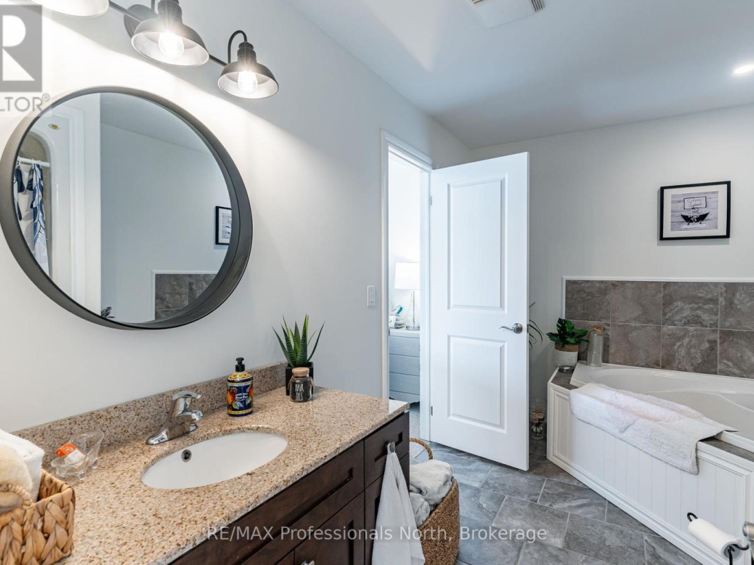 13 - 68 WEBB CIRCLE, 