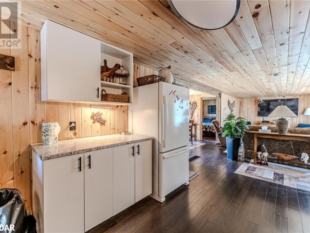 156 WOODLANDS Avenue, 