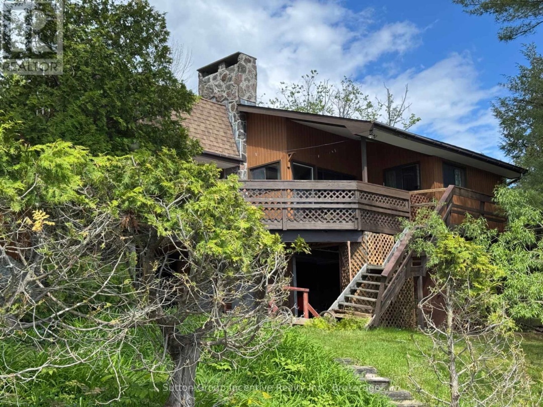 1017 Goldfinch Court, Sparrow Lake