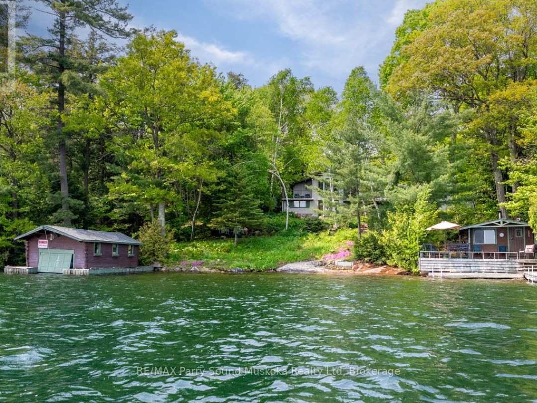 49 Bayshore Drive, Clear Lake