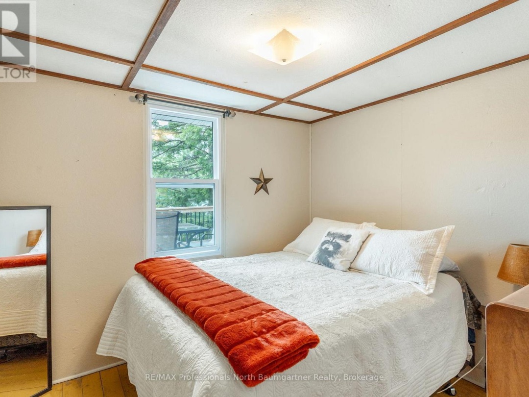 1004 Wilson Heights Trail, Haliburton Lake