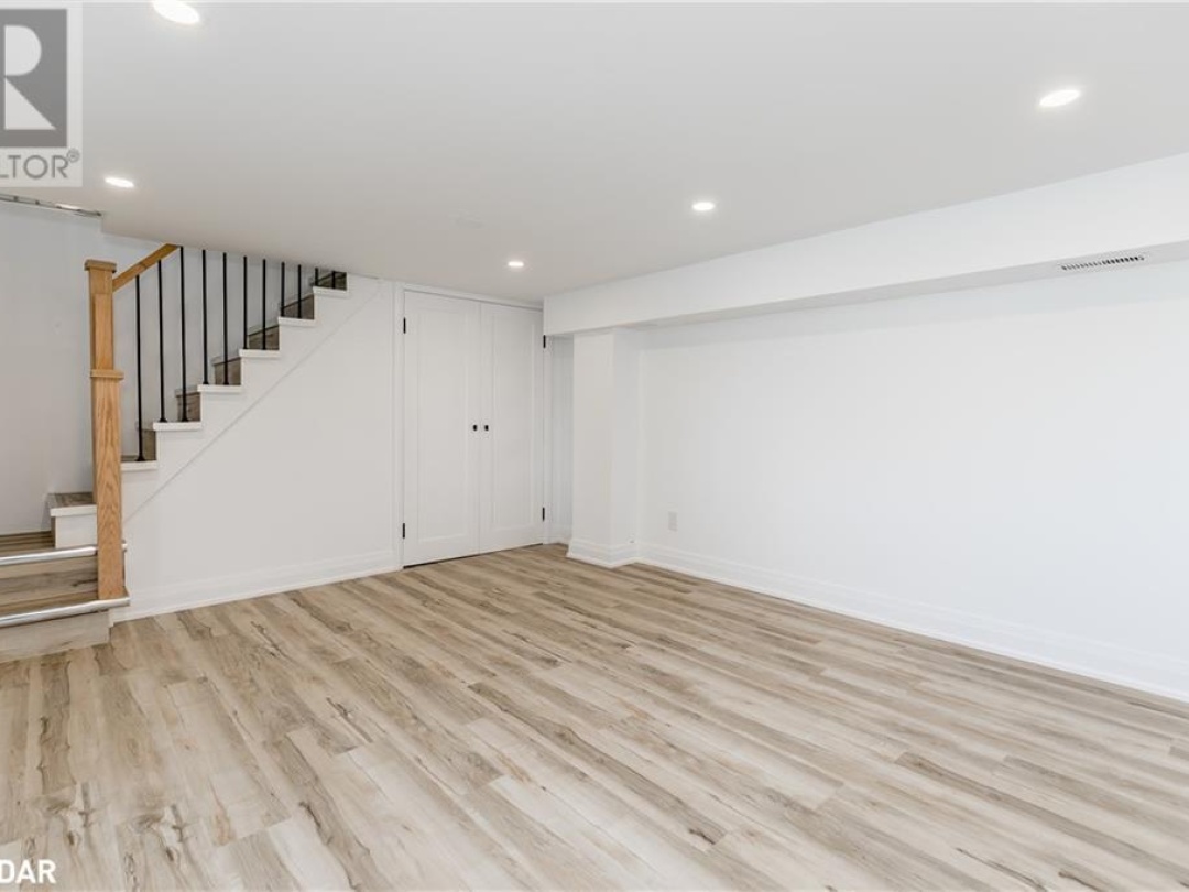47 MOON POINT Drive, Lake Simcoe
