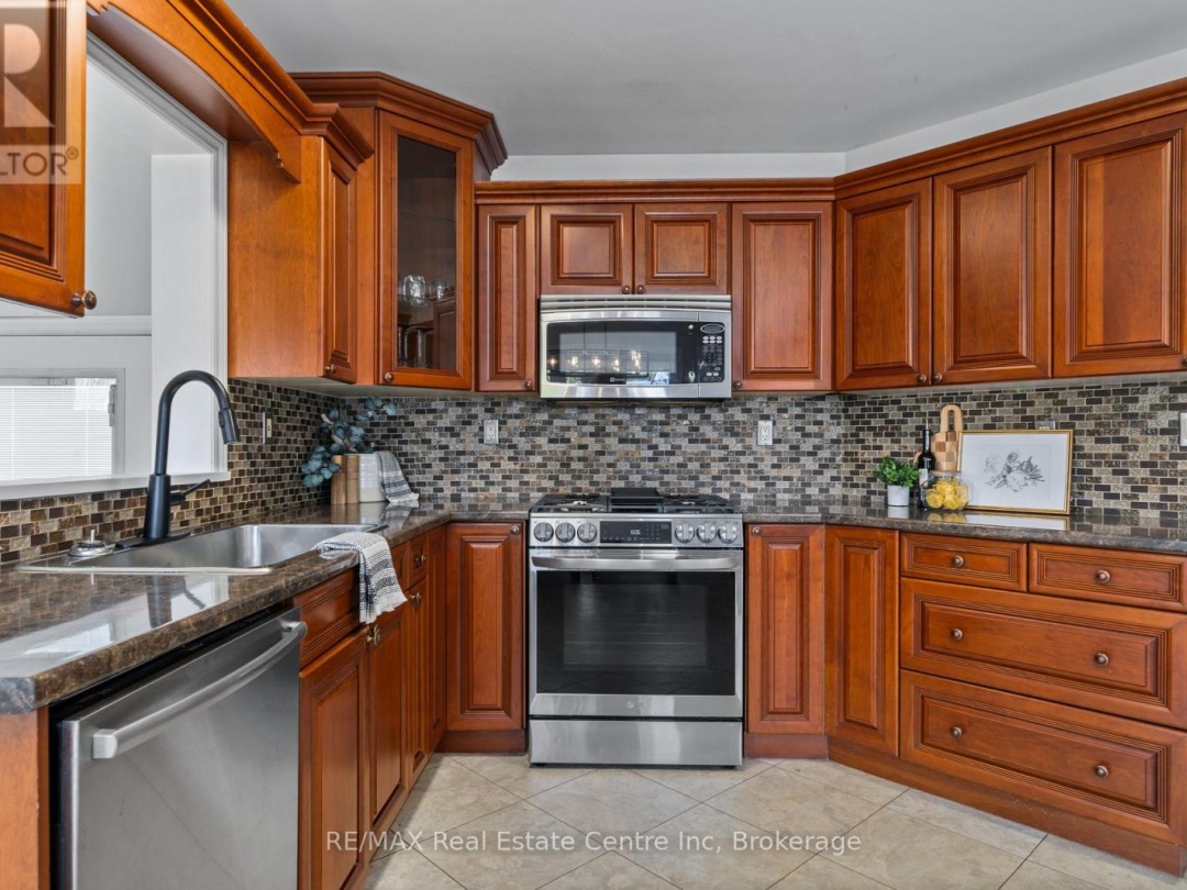 33 Totten Drive, Sturgeon Lake