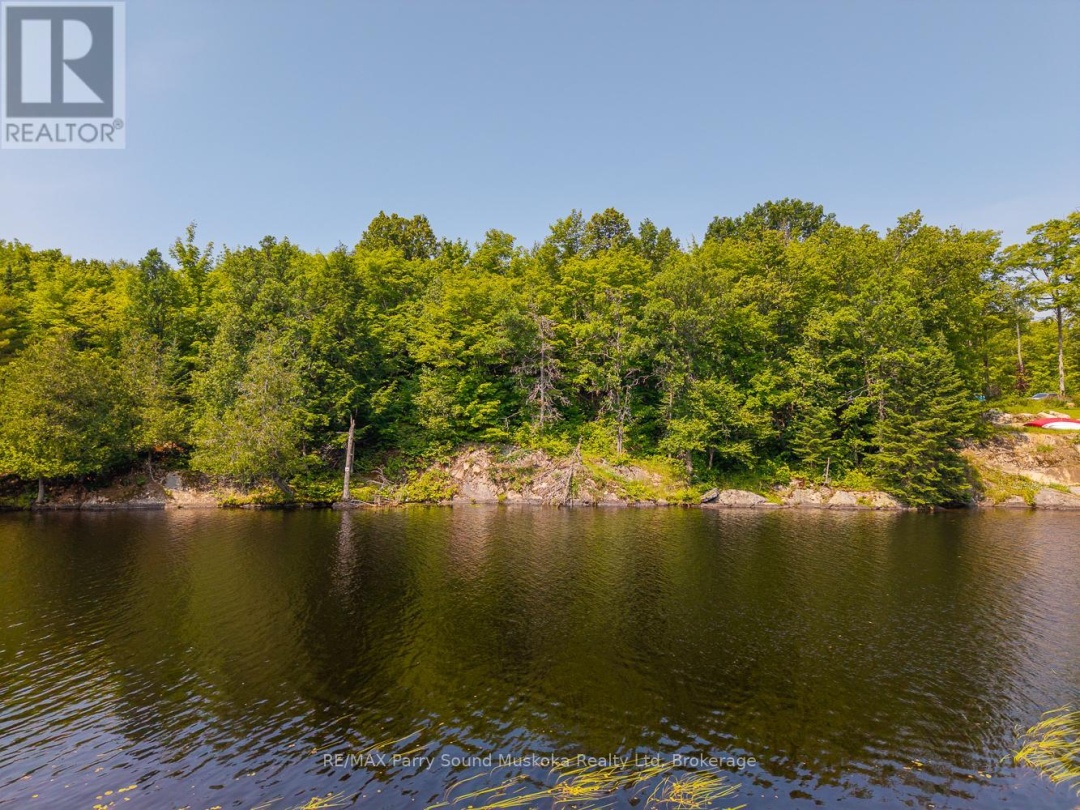 86 LAKESIDE CRESCENT, 