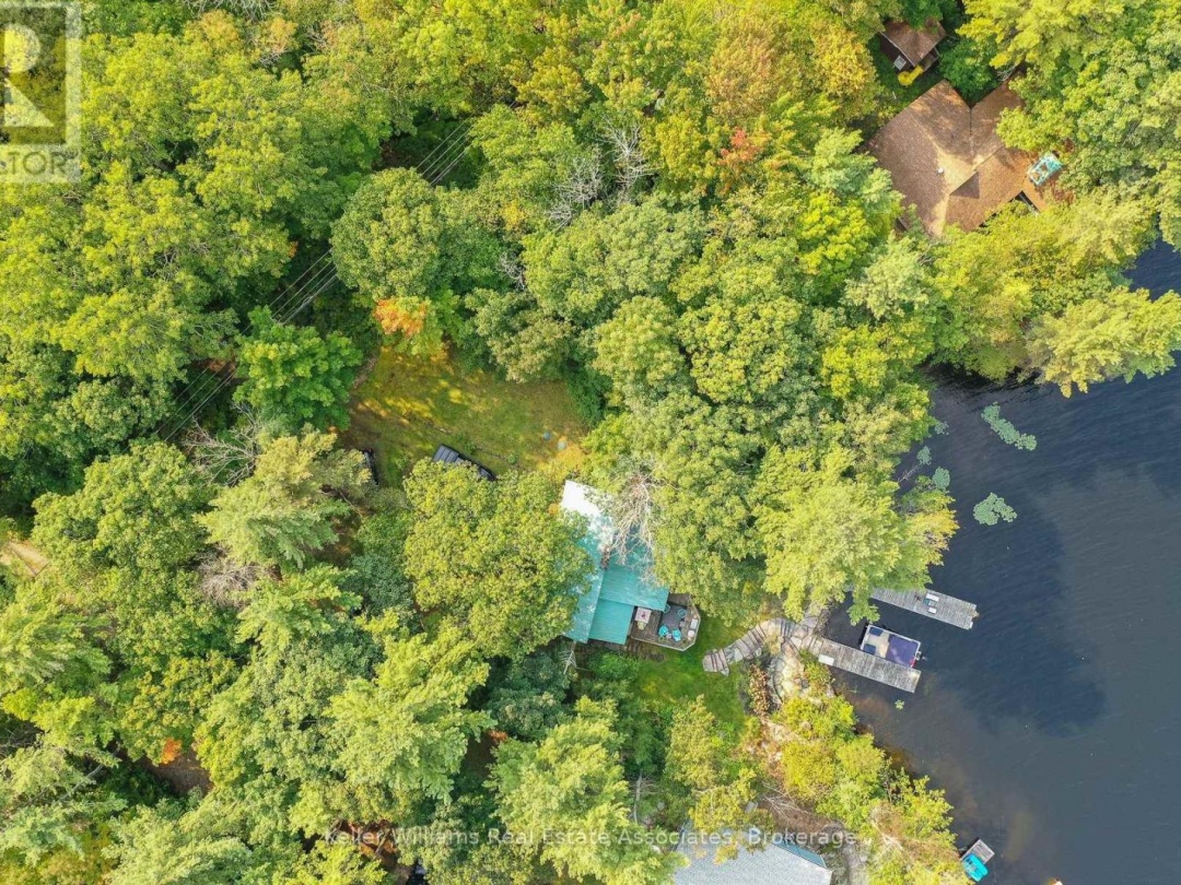 1029 LAKESHORE DRIVE, Lake Muskoka