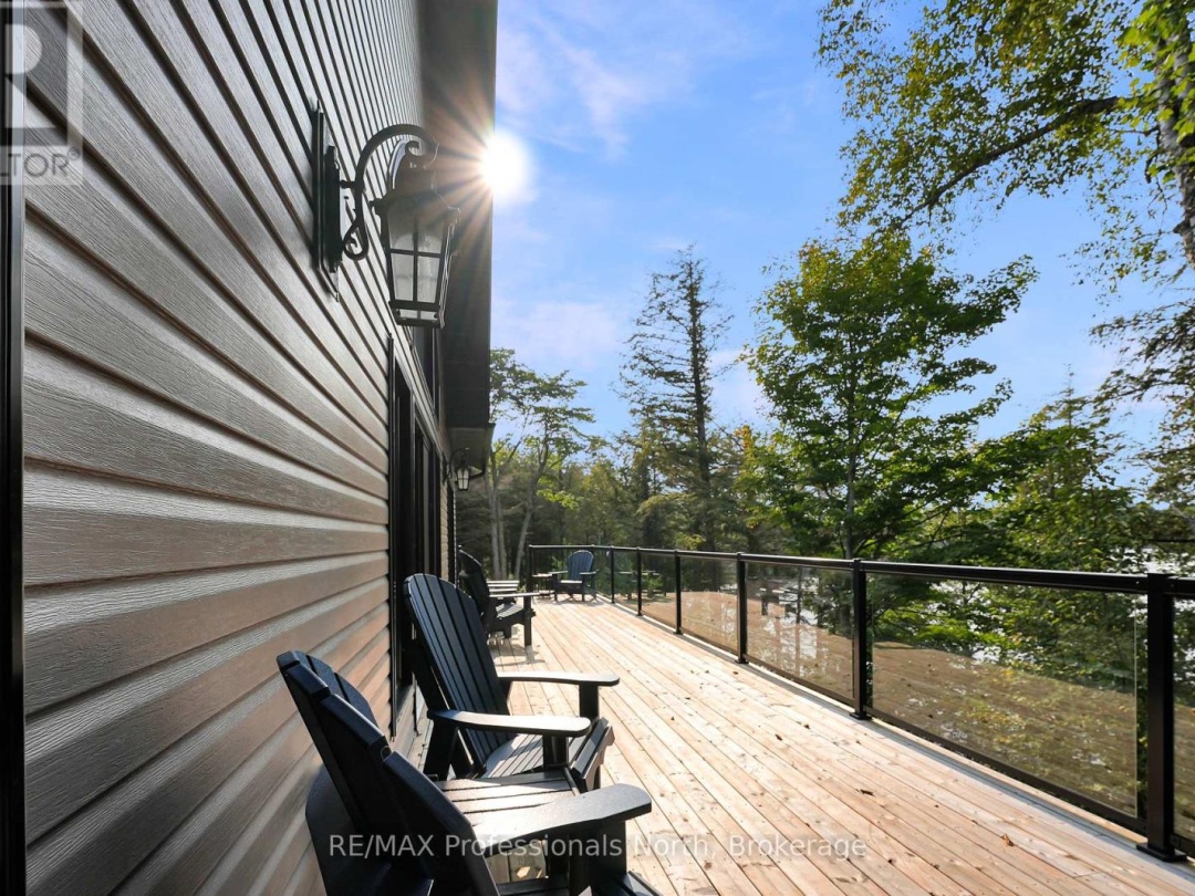 1034 Lone Wolf Crescent, Percy Lake