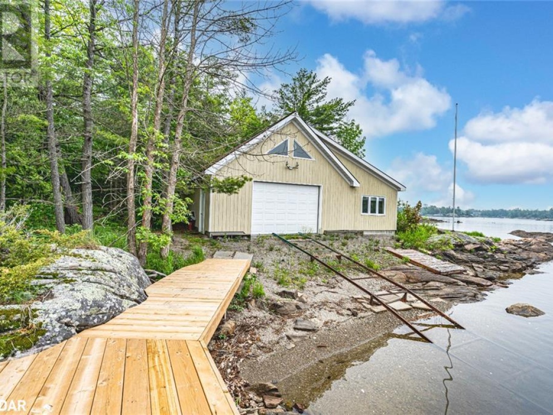 2 IS 880 GEORGIAN BAY, 