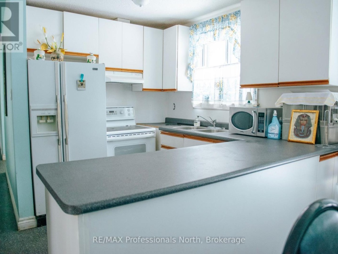 1114 RIVER HAVEN ROAD N, Muskoka River