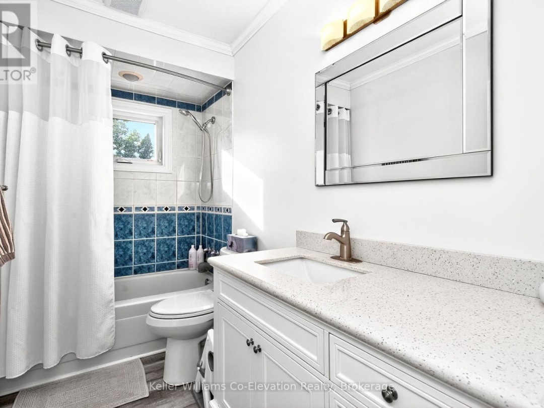 32 LANKIN BOULEVARD, 