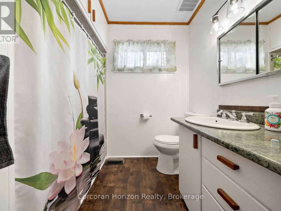 3000 WHELAN WAY, Black River