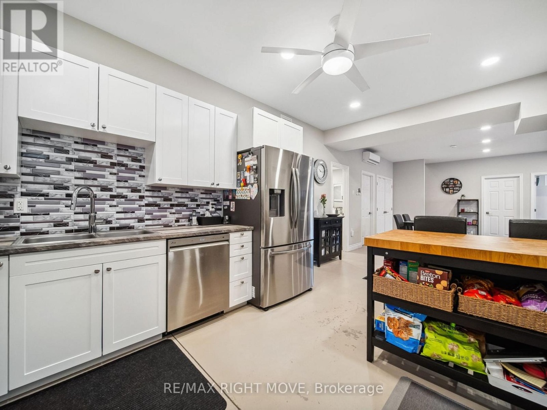 1 & 2 - 112B CREIGHTON STREET S, Ramara (Atherley)