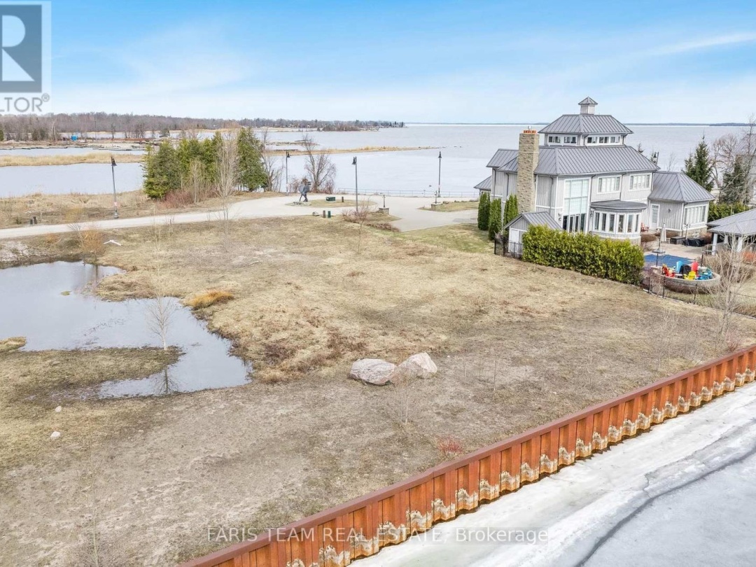 35 77 Dock Lane, Georgian Bay