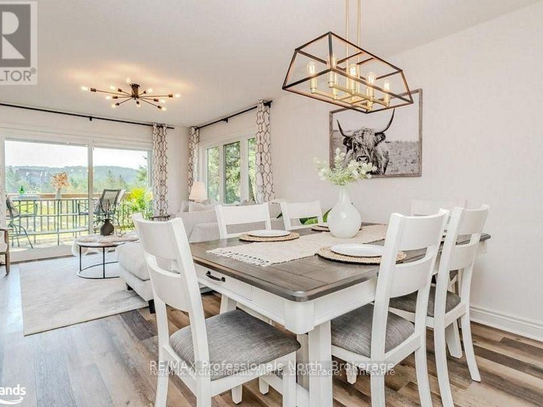 105 33 Deerhurst Greens Drive, Peninsula Lake