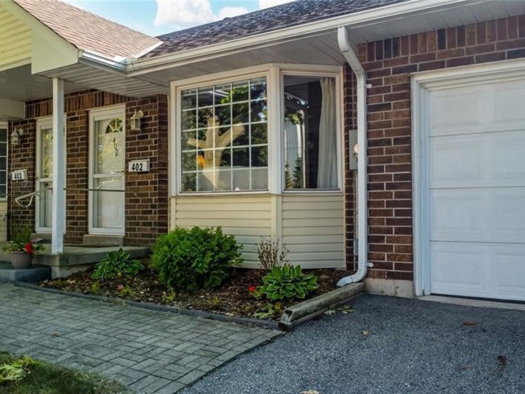 40 MUSEUM Drive Unit# 402, 