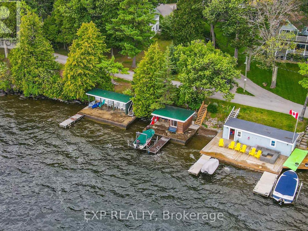 10 Sixth Street, Sturgeon Lake