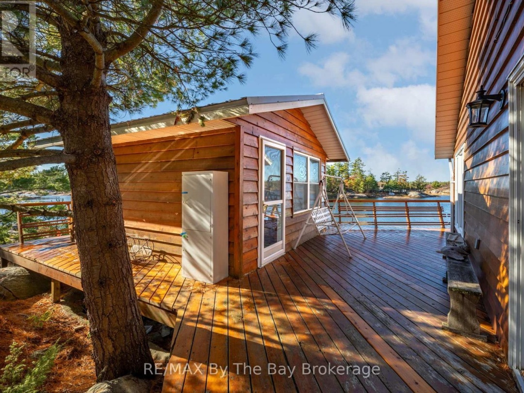 2 ISLAND 2890, Georgian Bay