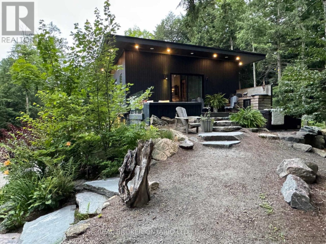 1039 Viewpoint Trail W, Lake Muskoka
