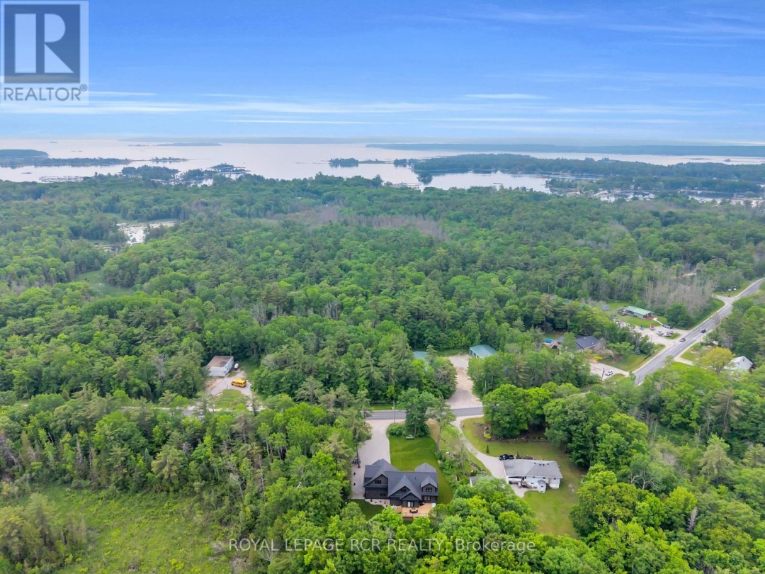 2360 HONEY HARBOUR ROAD, 