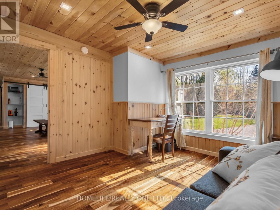 4055 Glen Cedar Drive, Lake Simcoe