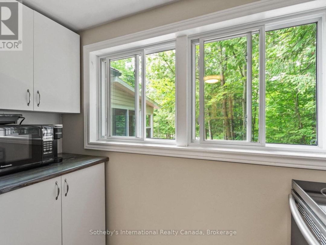 31 MEADOWS AVENUE, 