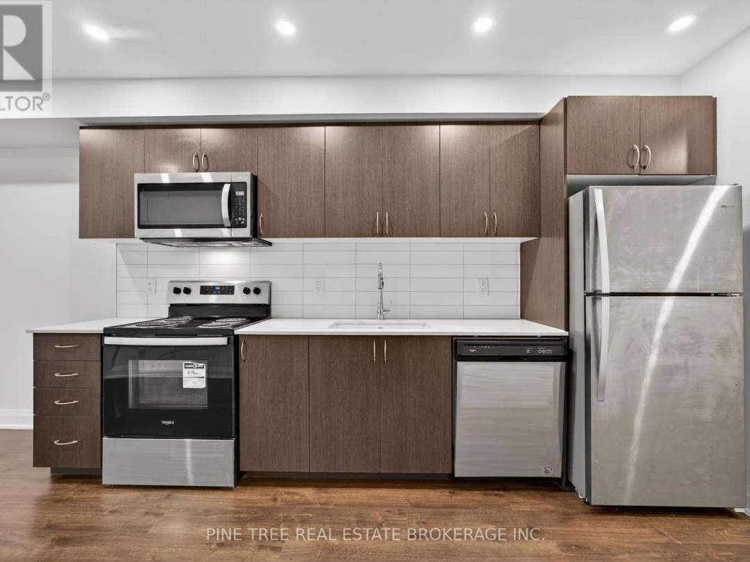 305 - 58 LAKESIDE TERRACE, 