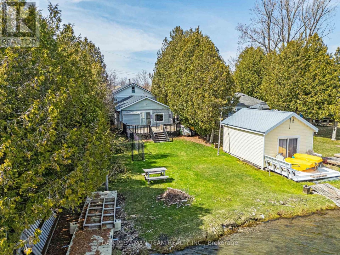 32 Beach Road, Lake Scugog
