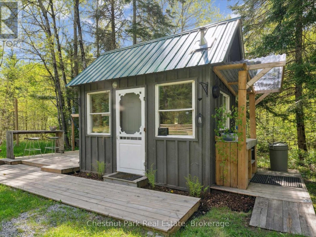 216 BLACKWATER LAKE ROAD, Seguin