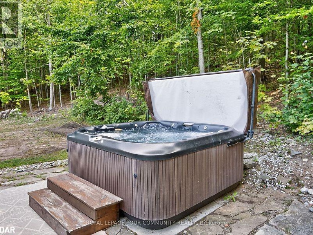 135 HURON WOODS DRIVE, 
