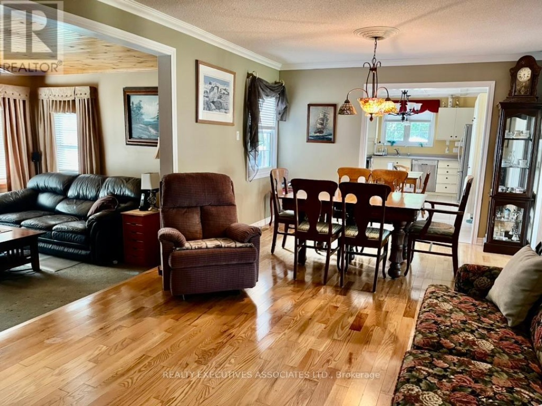 22 Lakeview Boulevard, Lake Scugog