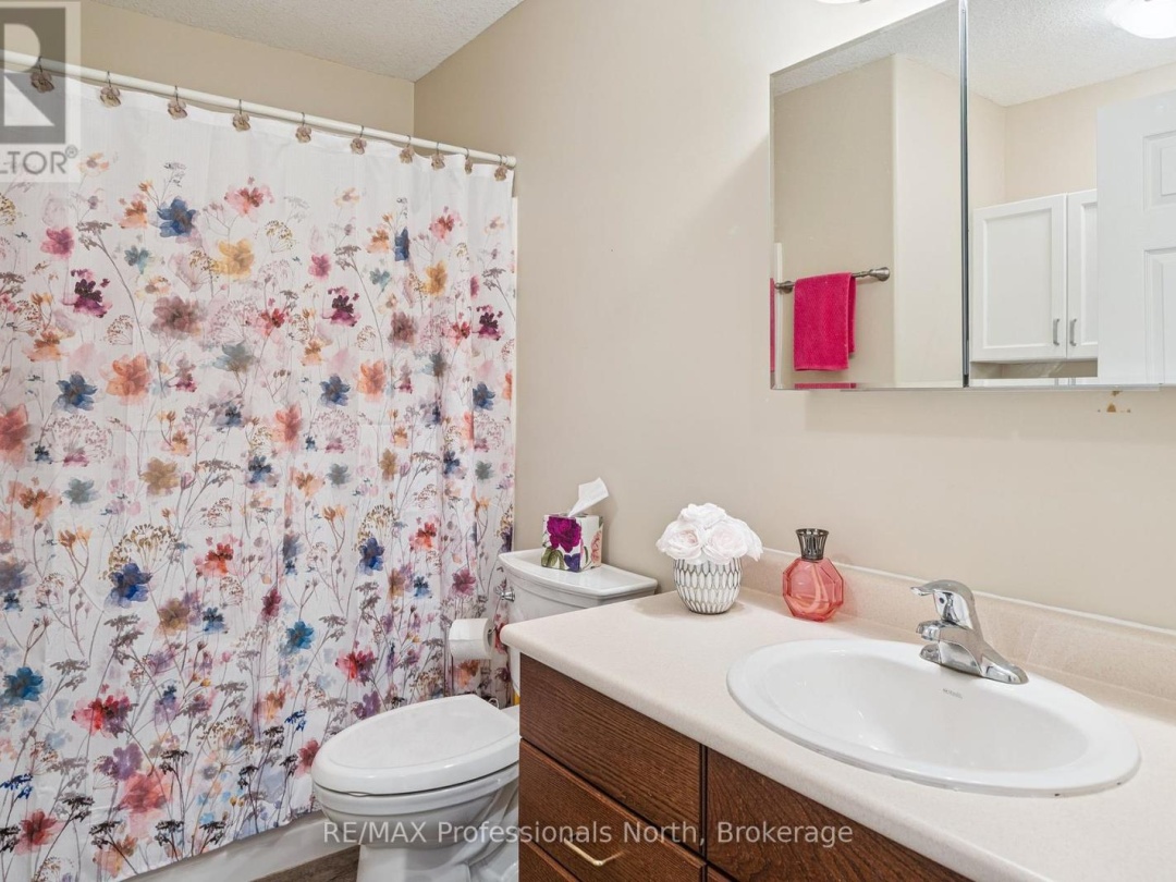 57 YONGE STREET S, 