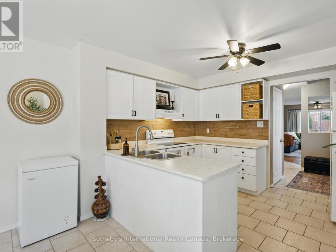 66 - 50 SHORELINE DRIVE, Lake Muskoka