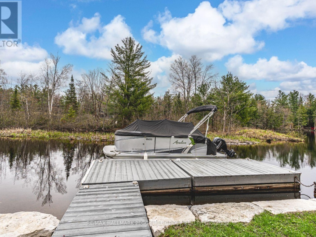 7952 Park Lane Crescent, Black Lake