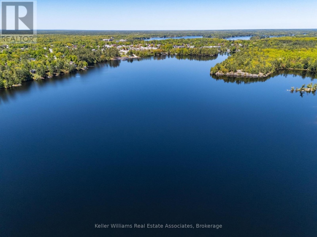 Unit 2 1200 North Shore Drive, Gull Lake