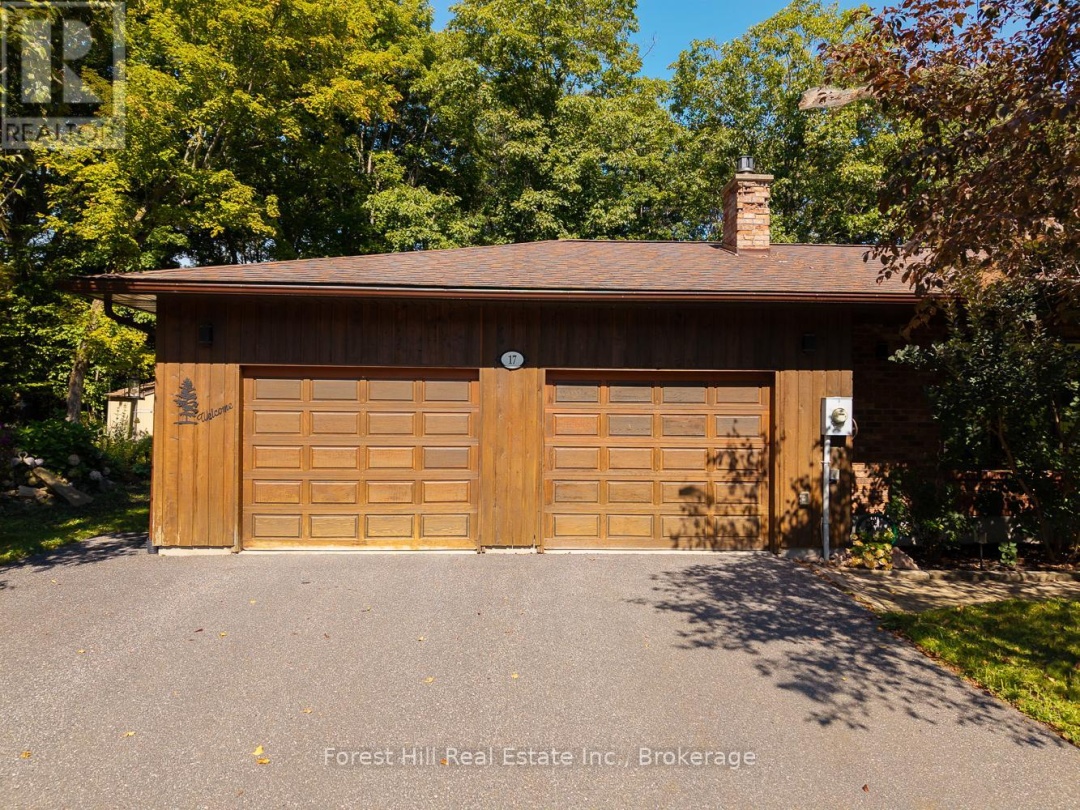 17 SKERRYVORE CIRCLE, 