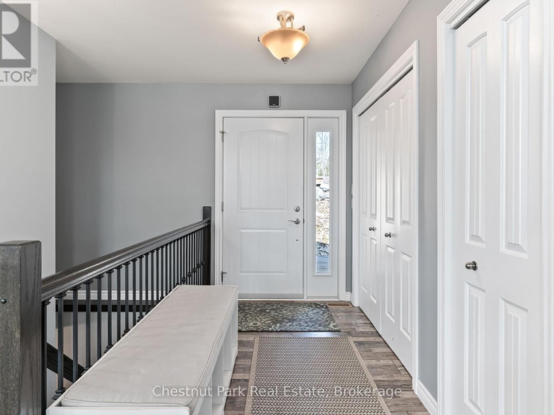 5989 KENNISIS LAKE ROAD, Kennisis Lake