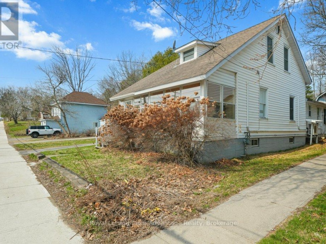 66 WILLIAM STREET, Parry Sound