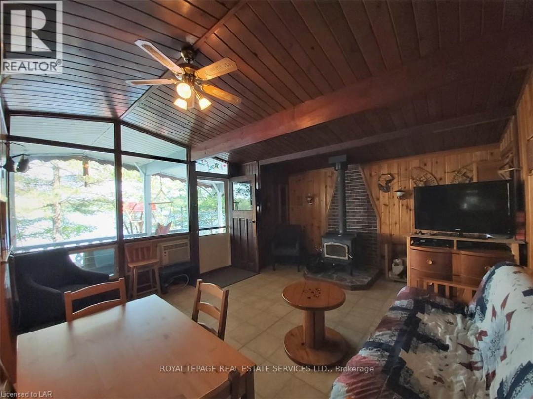1327-1329 WOODLAND DRIVE, Muldrew Lake