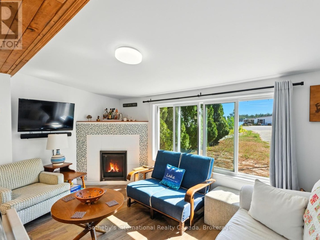 1118 SOUTH KAHSHE LAKE ROAD, 