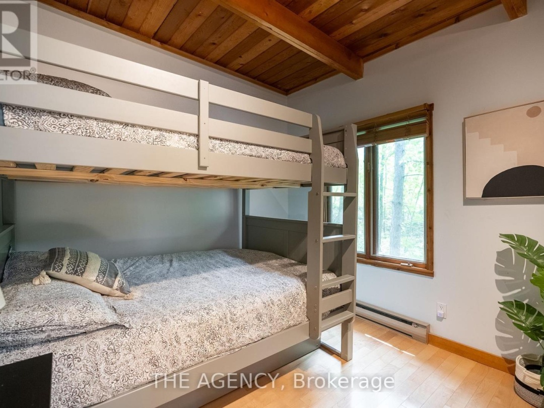 45 PINETREE ROAD, Loon Lake