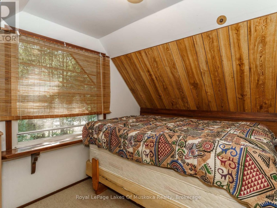 1363 West Oxbow Lake Road, Oxbow Lake
