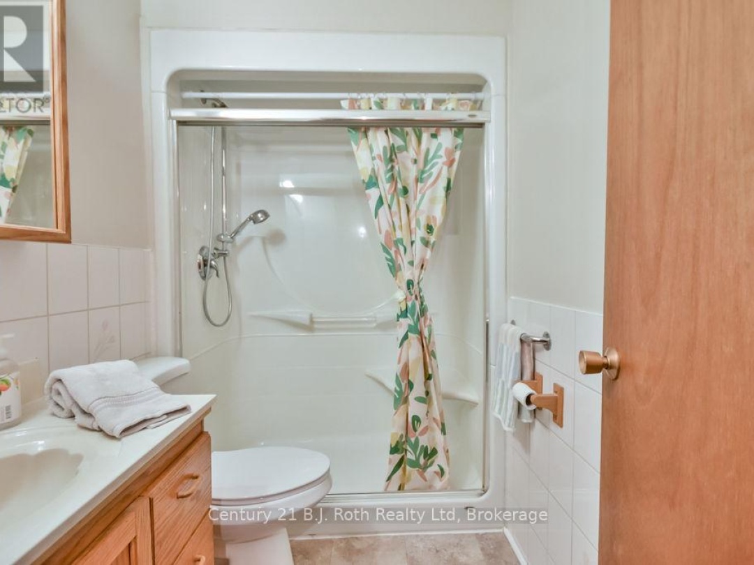 1755 Twin Oaks Crescent, Matchedash Bay