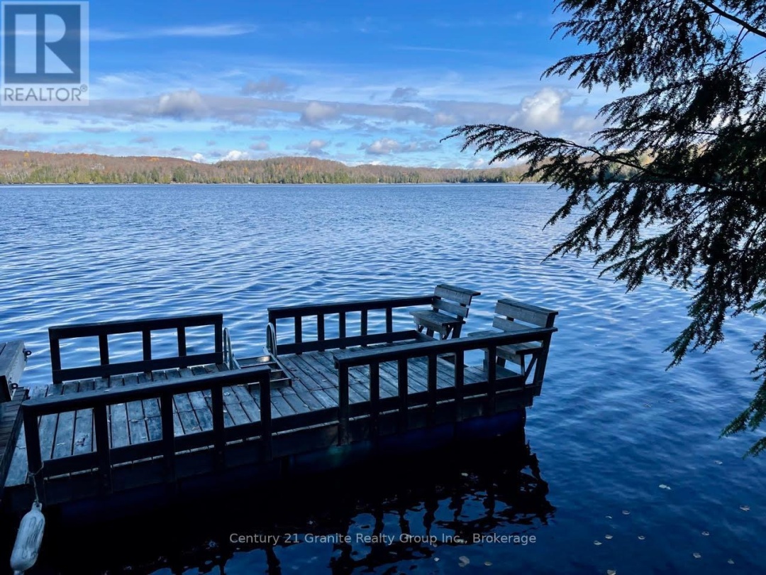 1038 BROKEN PADDLE ROAD, 