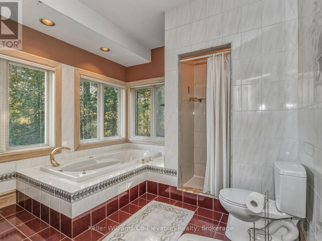 804 KINGS FARM ROAD, 