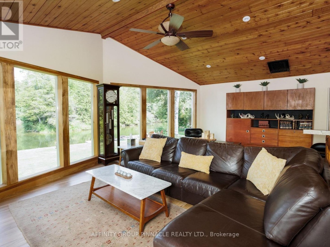 1385 FURNISS DRIVE, 